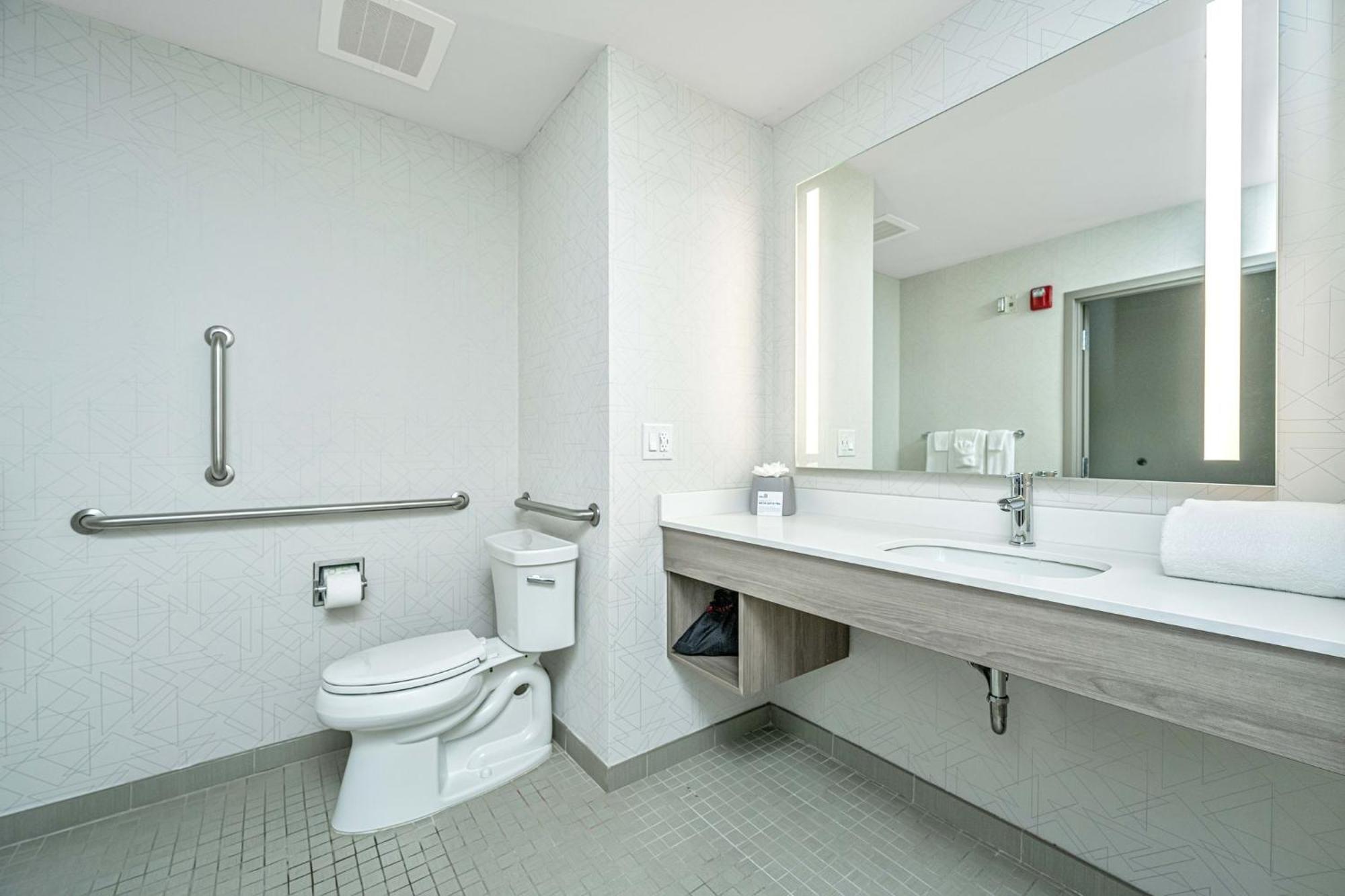 Holiday Inn Express & Suites Charleston Arpt-Conv Ctr Area By Ihg North Charleston Zewnętrze zdjęcie