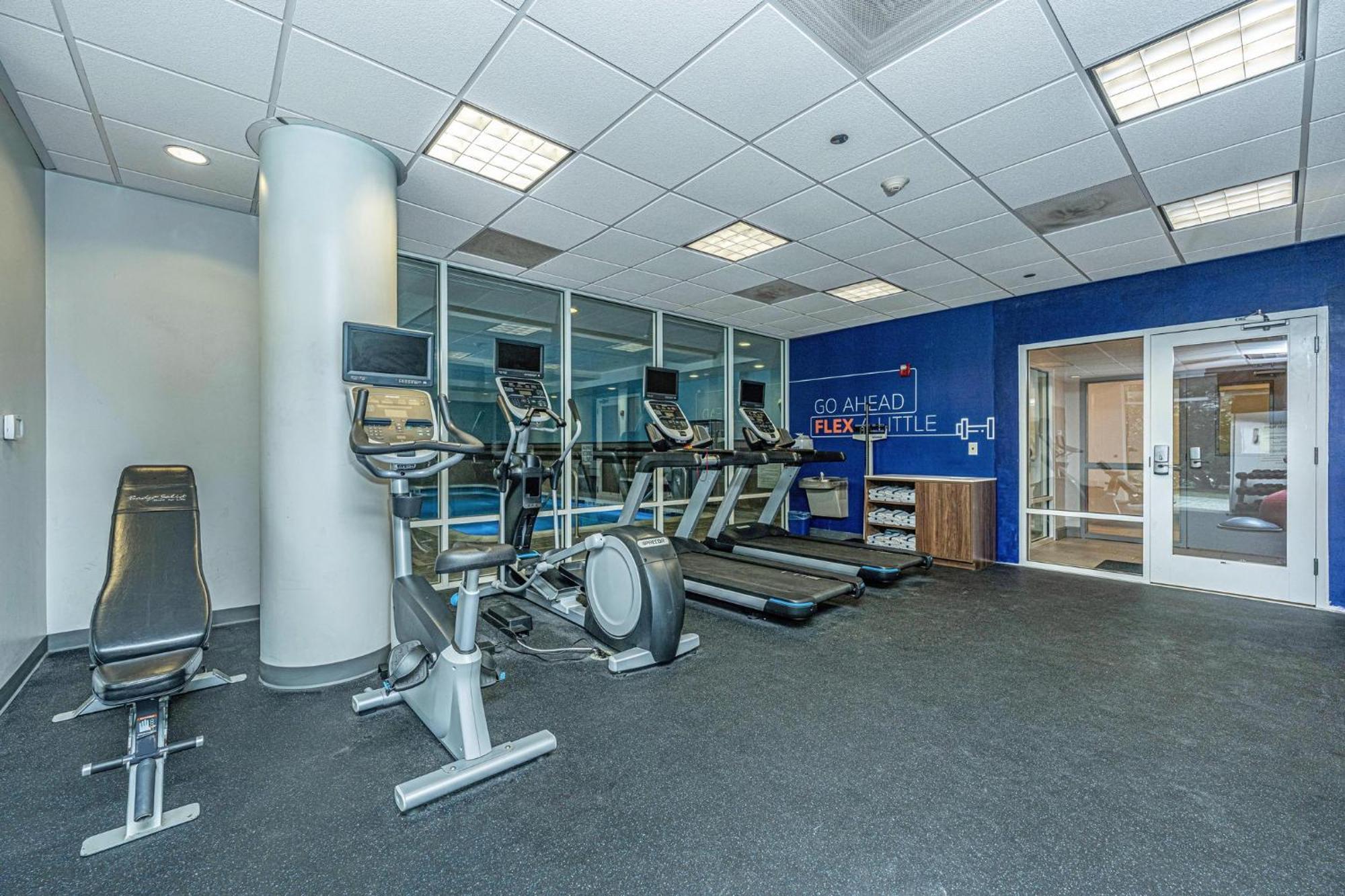 Holiday Inn Express & Suites Charleston Arpt-Conv Ctr Area By Ihg North Charleston Zewnętrze zdjęcie