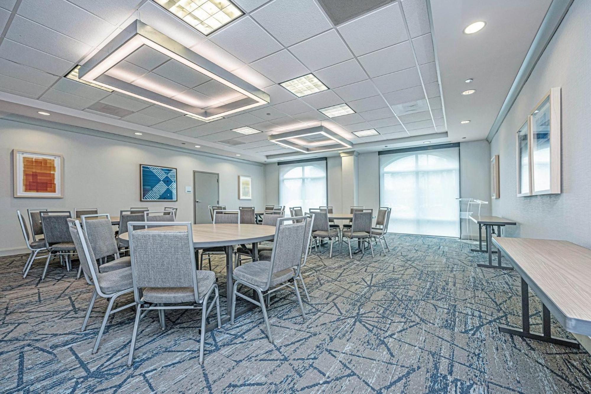 Holiday Inn Express & Suites Charleston Arpt-Conv Ctr Area By Ihg North Charleston Zewnętrze zdjęcie