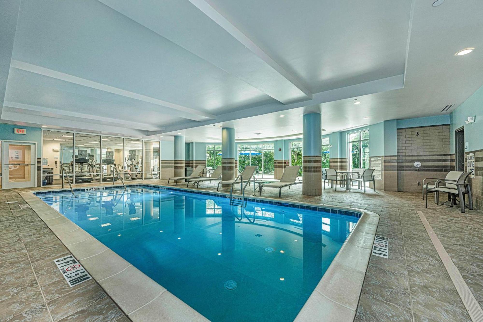 Holiday Inn Express & Suites Charleston Arpt-Conv Ctr Area By Ihg North Charleston Zewnętrze zdjęcie