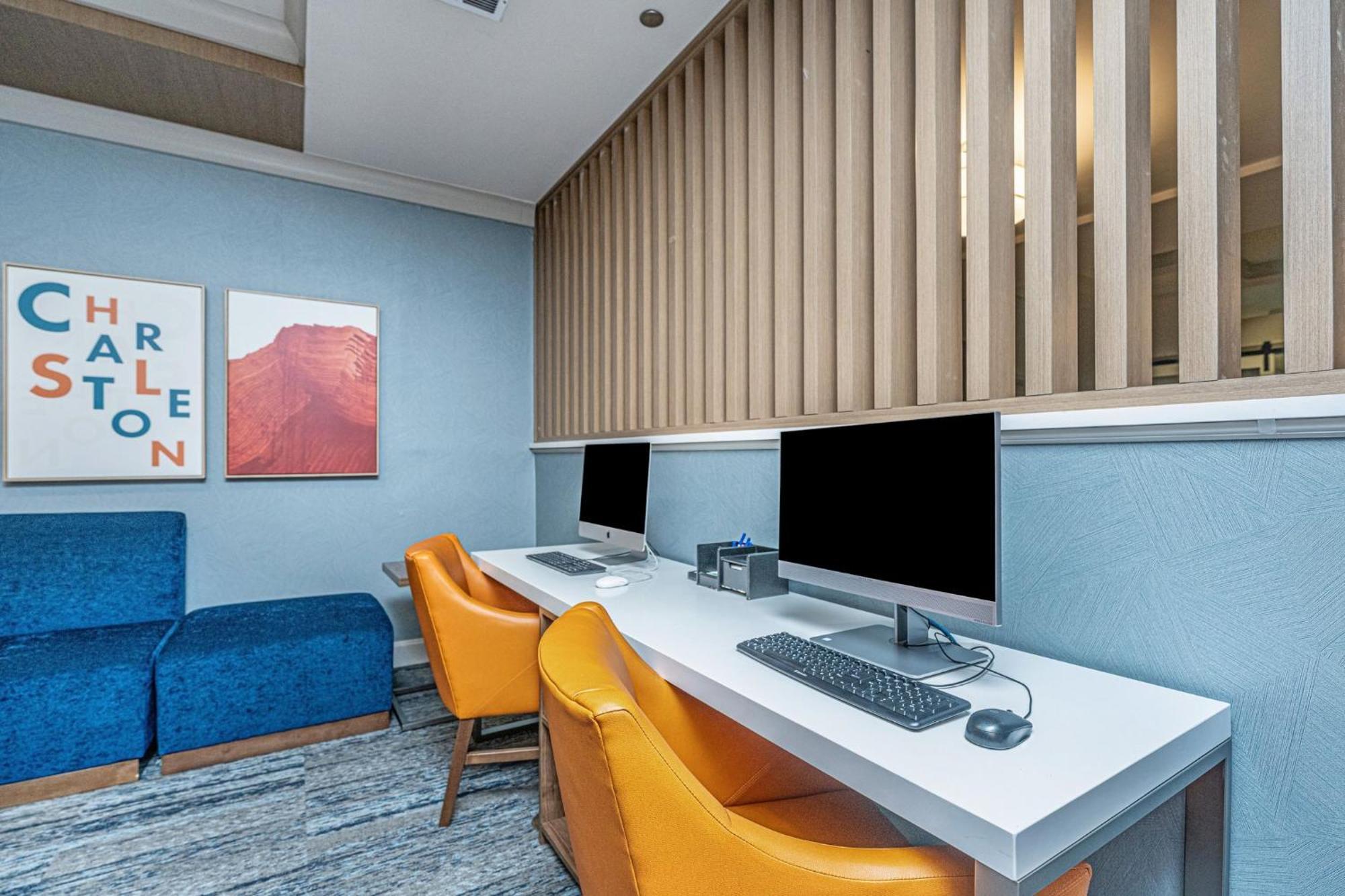 Holiday Inn Express & Suites Charleston Arpt-Conv Ctr Area By Ihg North Charleston Zewnętrze zdjęcie