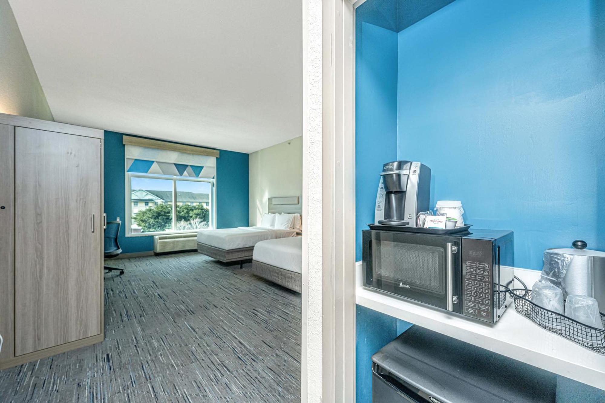 Holiday Inn Express & Suites Charleston Arpt-Conv Ctr Area By Ihg North Charleston Zewnętrze zdjęcie