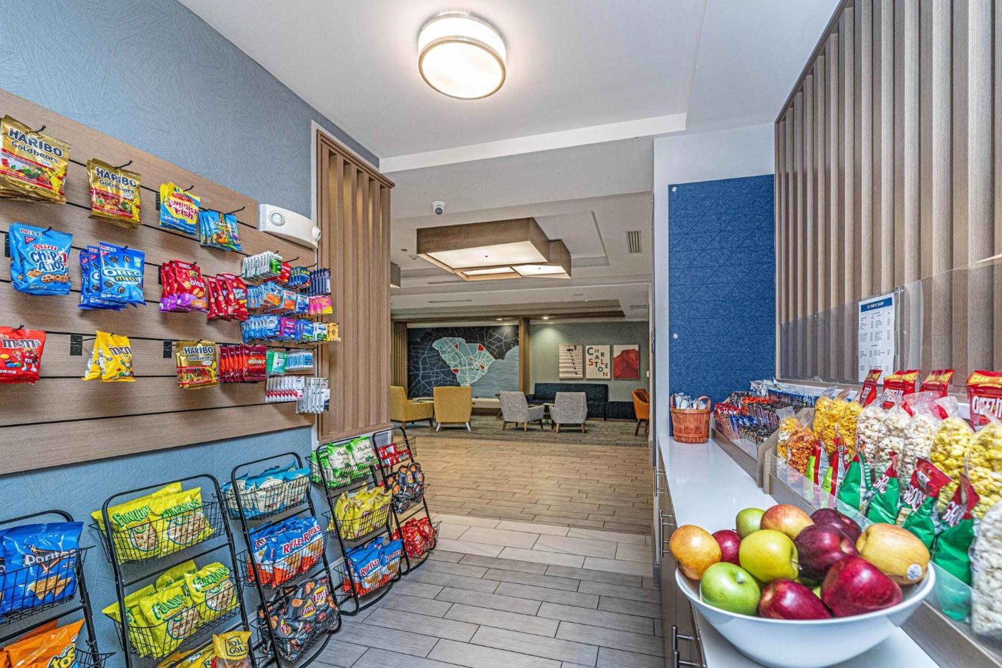 Holiday Inn Express & Suites Charleston Arpt-Conv Ctr Area By Ihg North Charleston Zewnętrze zdjęcie