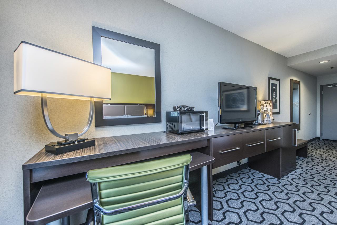 Holiday Inn Express & Suites Charleston Arpt-Conv Ctr Area By Ihg North Charleston Zewnętrze zdjęcie